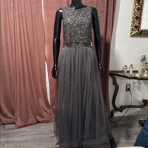 Elegant Gray Sleeveless Dress